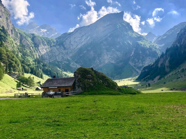 The Benefits of Reiki: A Journey to Balance and WellnessHello world!